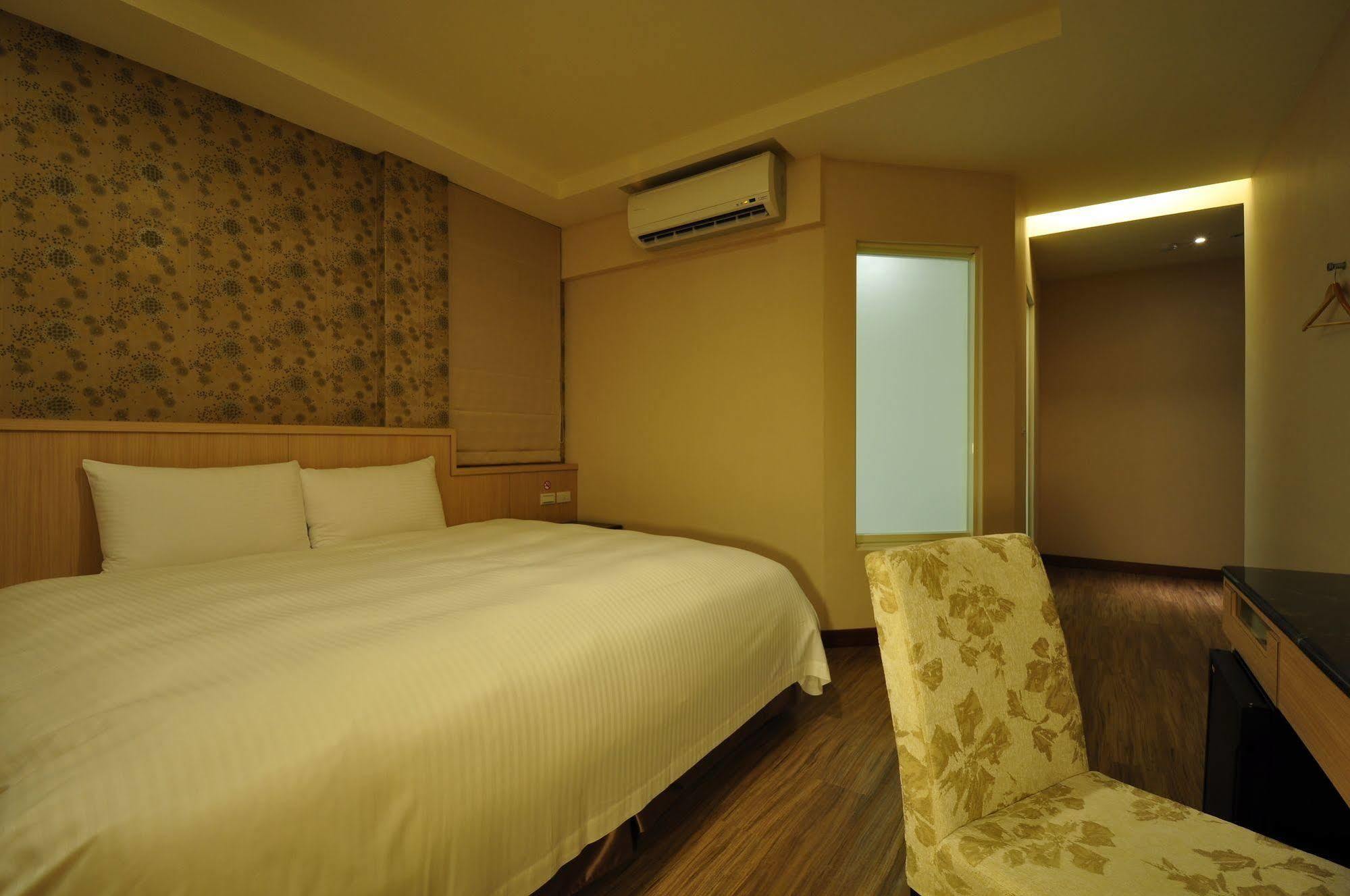 Fupin Hotel Kota Hualien Bagian luar foto